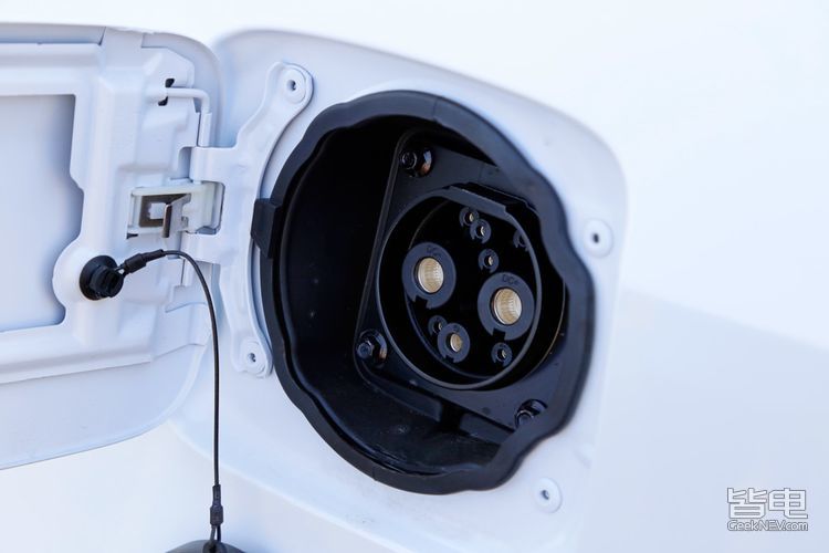 续航加百 信心几何？ 试驾帝豪EV450