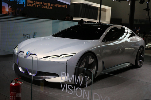 北京车展 | 宝马i Vision Dynamics概念车续航破600km？