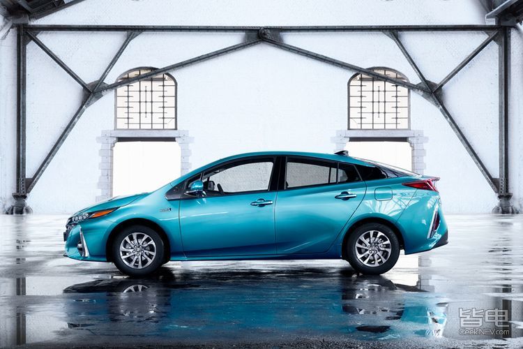 百公里2.22L 新Toyota Prius究竟多省油？