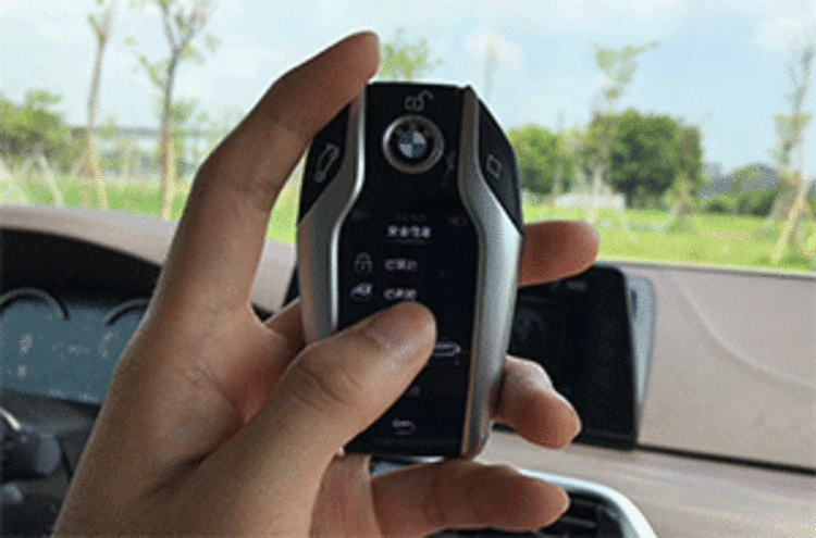 打榜|试驾18款宝马530le:别充电,当汽油车开就好