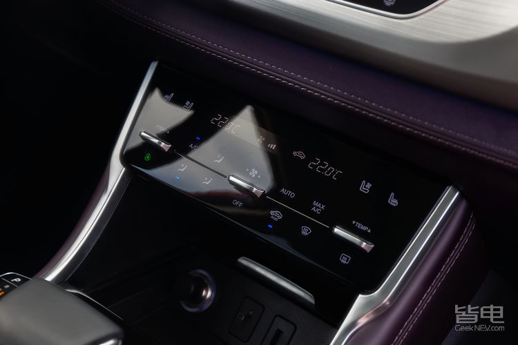 长安CS75 PHEV抢先试驾：16.99万起，还包上牌？