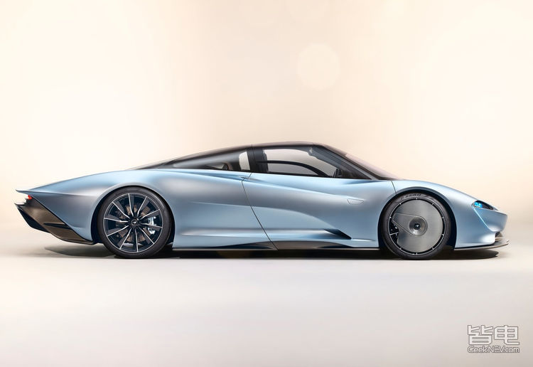 1050PS混动枭雄“迈凯伦Speedtail”首发