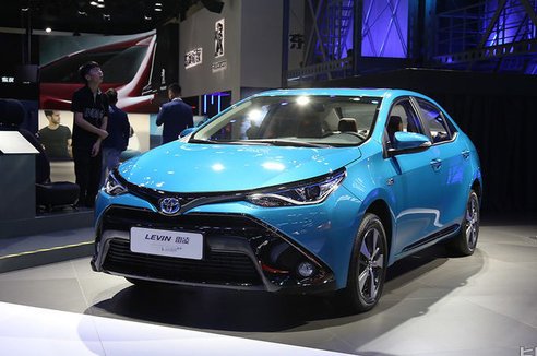 雷凌PHEV首次亮相 饋電油耗與混動版相當！