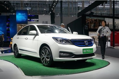 售價13萬起續航超500km 東風風神E70 500上市 | 廣州車展