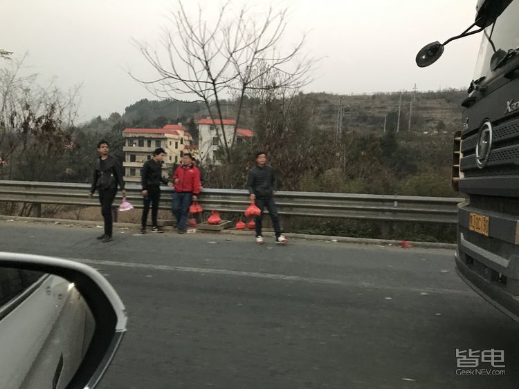 直播 | 人在囧途 700公里电动车回家路