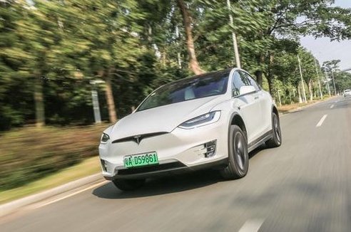 高分選手？特斯拉Model X100D打榜測試