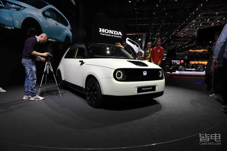 日内瓦车展 本田e正式亮相 续航250km