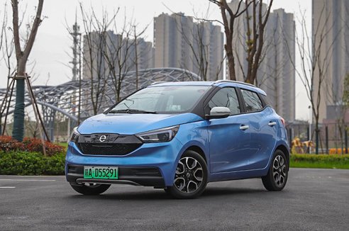 售價(jià)6.68萬(wàn)起！續(xù)航達(dá)302km 易至品牌發(fā)布/易至EV3正式上市