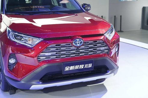 外觀大改 全新RAV4榮放雙擎正式亮相 | 上海車展