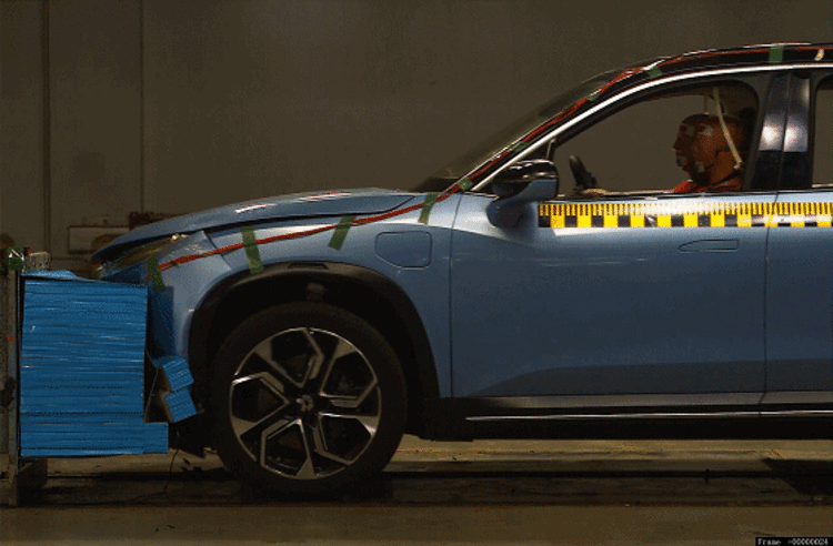 蔚来ES8安全性到底如何？碰撞测试后终于有了答案