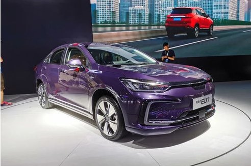 2019成都車展 | 北汽新能源EU7首發(fā)亮相 續(xù)航達(dá)451km
