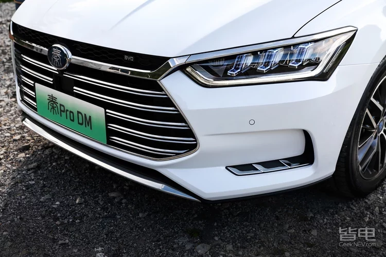 以龙颜之名 仅要5.9s就可破百的的比亚迪秦Pro DM了解一下？