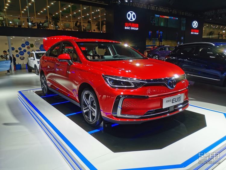 2019成都车展 | 北汽新能源eu5 r600上市 补贴后15.98万起