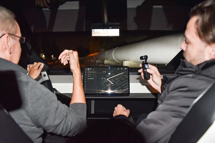 特斯拉CyberTruck登场！采用SPACE X星舰同材料车身